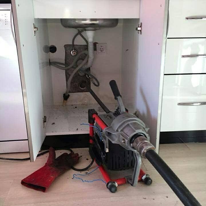 Modern ekipmanlar, deneyimli ustalar ve planlı servis yaklaşımıyla yürütülen tesisat uygulamaları, yaşam alanlarında oluşan sorunların hızlı ve kalıcı biçimde çözülmesini sağlar, kullanıcıların günlük düzenini kesintiye uğratmadan konforlu kullanım imkanı sunar.